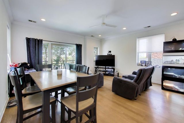 2519 W Congress Parkway 3, Chicago, IL 60612