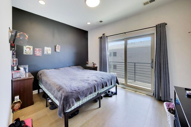 2519 W Congress Parkway 3, Chicago, IL 60612