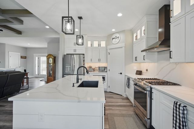 425 NW Woodmoor Drive, Waukee, IA 50263