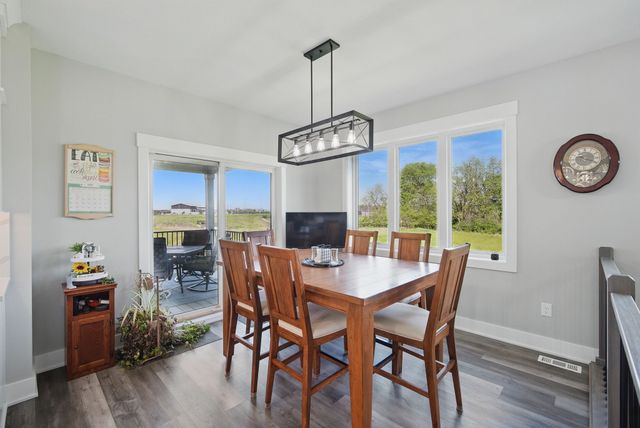 425 NW Woodmoor Drive, Waukee, IA 50263