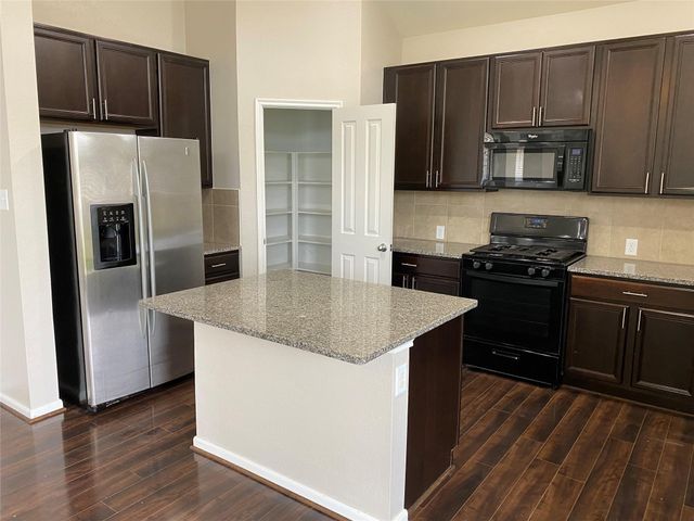 8119 Briscoe Foster Crossing, Richmond, TX 77406