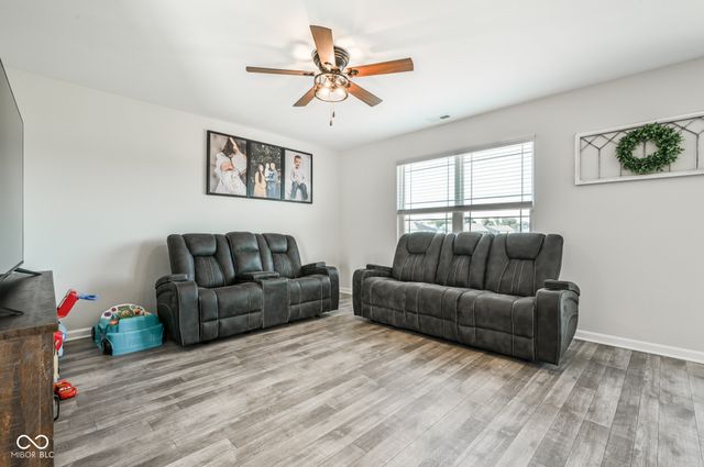 1435 Fleming Drive, Greenfield, IN 46140