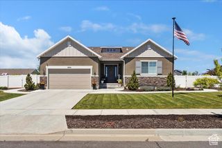 2892 W 2500 N, Clinton, UT 84015