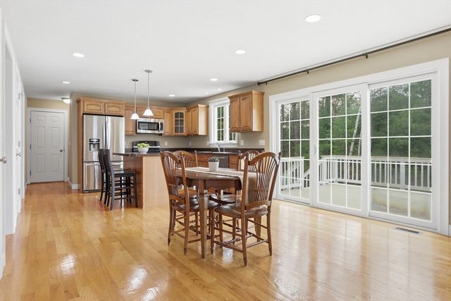 17 Gray Farm Rd, Littleton, MA 01460