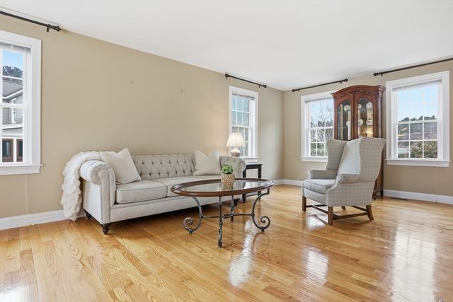 17 Gray Farm Rd, Littleton, MA 01460