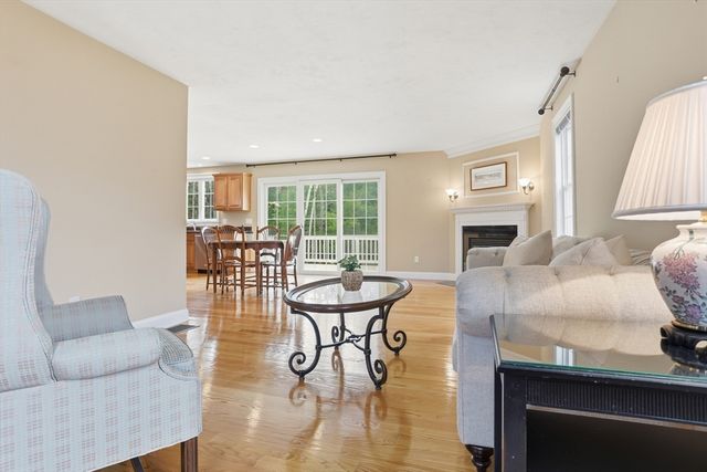 17 Gray Farm Rd, Littleton, MA 01460