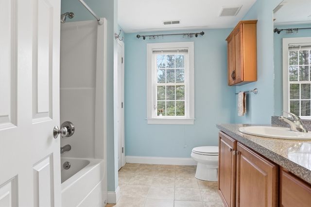 17 Gray Farm Rd, Littleton, MA 01460