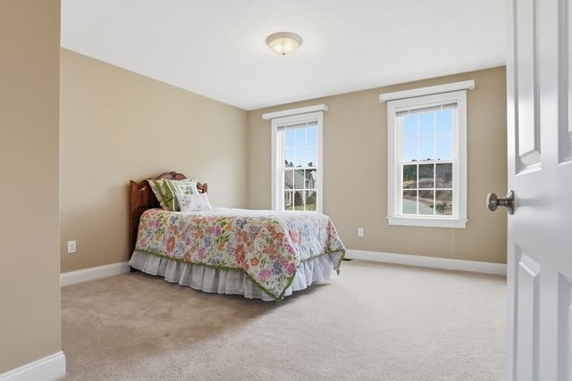 17 Gray Farm Rd, Littleton, MA 01460