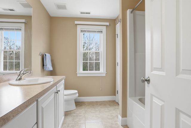 17 Gray Farm Rd, Littleton, MA 01460