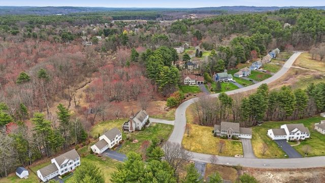 17 Gray Farm Rd, Littleton, MA 01460
