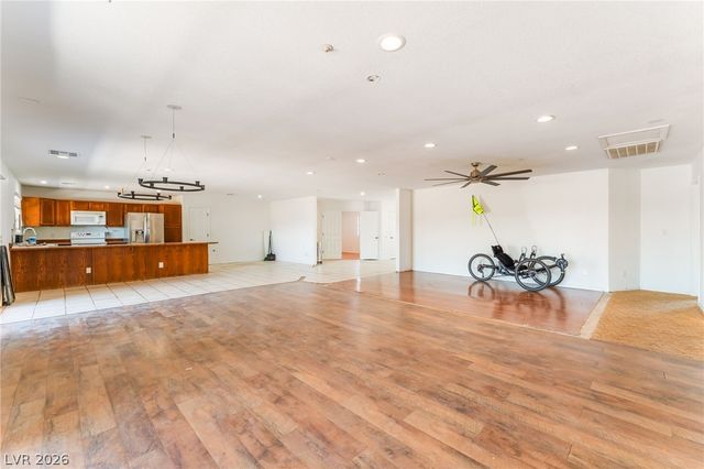 7045 Bilpar Road, Las Vegas, NV 89131
