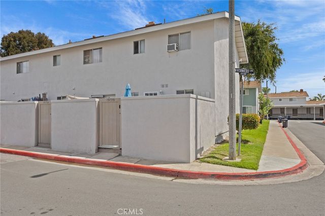 19796 Inverness Lane, Huntington Beach, CA 92646