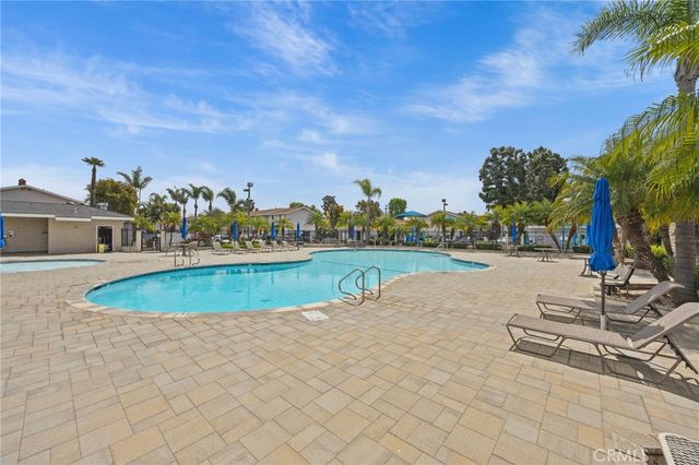19796 Inverness Lane, Huntington Beach, CA 92646