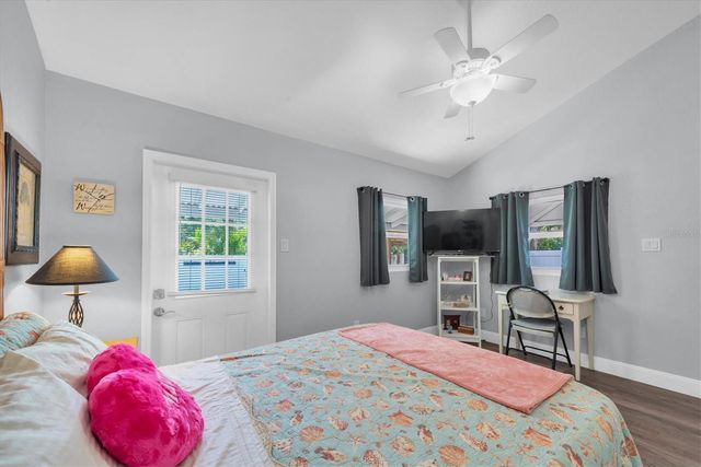 819 10TH STREET SW, Largo, FL 33770