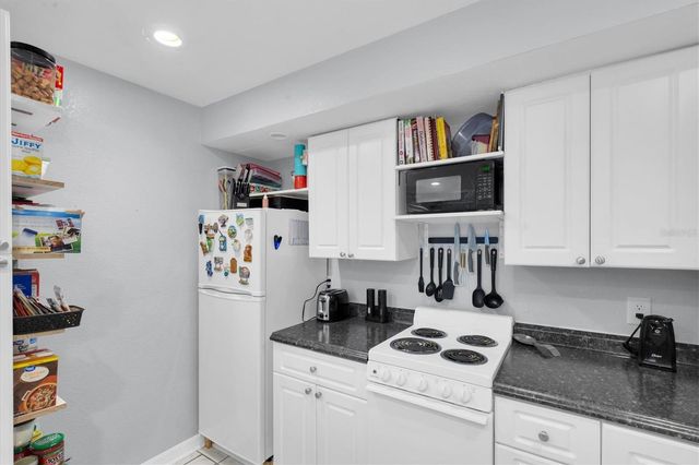 819 10TH STREET SW, Largo, FL 33770
