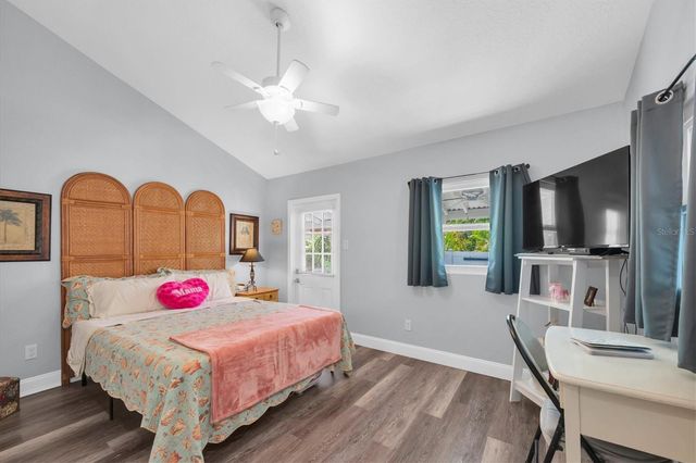 819 10TH STREET SW, Largo, FL 33770