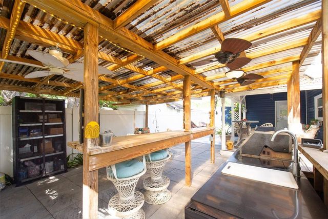 819 10TH STREET SW, Largo, FL 33770