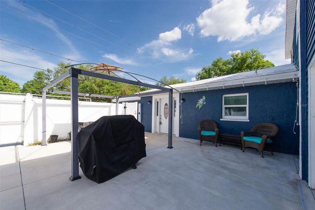 819 10TH STREET SW, Largo, FL 33770