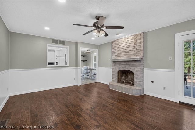 10 Azure Hills Drive, Van Buren, AR 72956