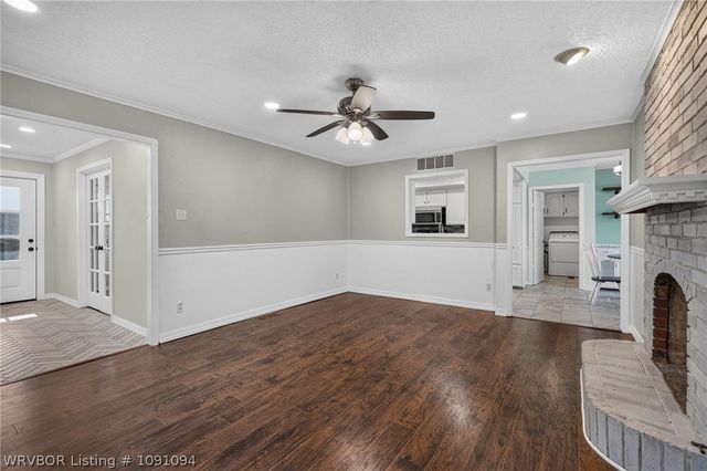 10 Azure Hills Drive, Van Buren, AR 72956