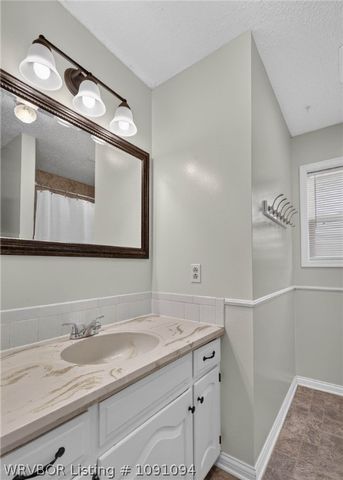 10 Azure Hills Drive, Van Buren, AR 72956