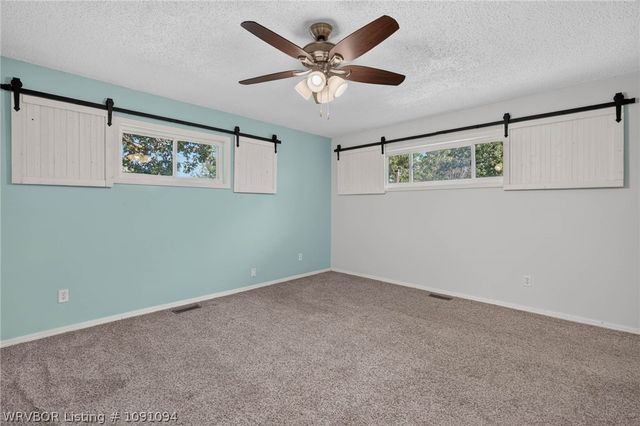 10 Azure Hills Drive, Van Buren, AR 72956