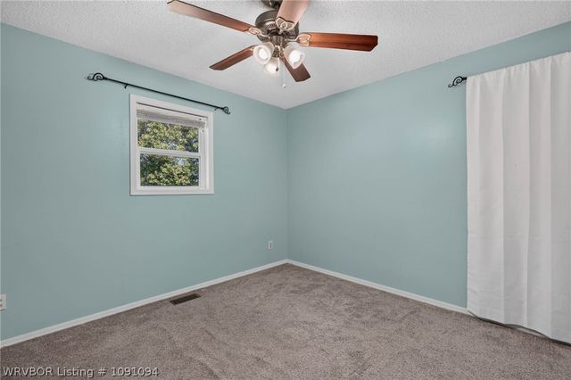 10 Azure Hills Drive, Van Buren, AR 72956