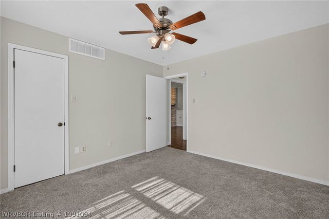 10 Azure Hills Drive, Van Buren, AR 72956