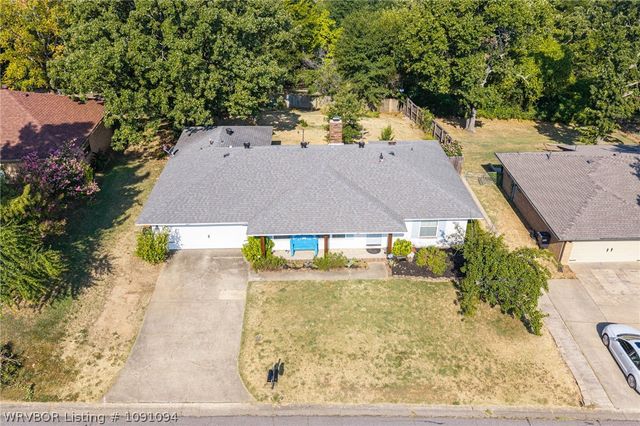 10 Azure Hills Drive, Van Buren, AR 72956