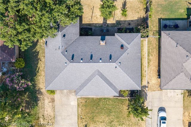 10 Azure Hills Drive, Van Buren, AR 72956