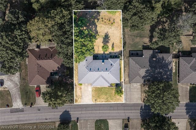 10 Azure Hills Drive, Van Buren, AR 72956