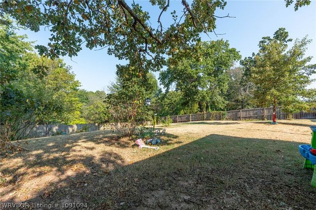10 Azure Hills Drive, Van Buren, AR 72956