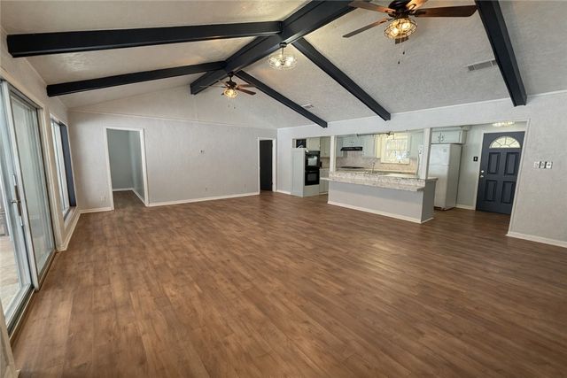 31 Hawaii Lane, Hilltop Lakes, TX 77871