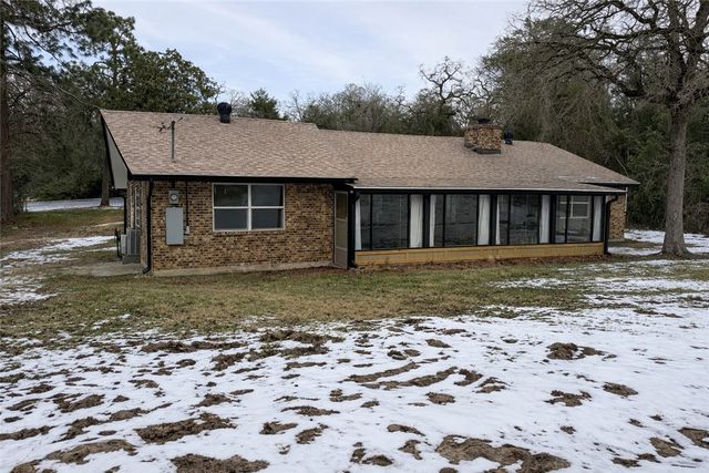 31 Hawaii Lane, Hilltop Lakes, TX 77871