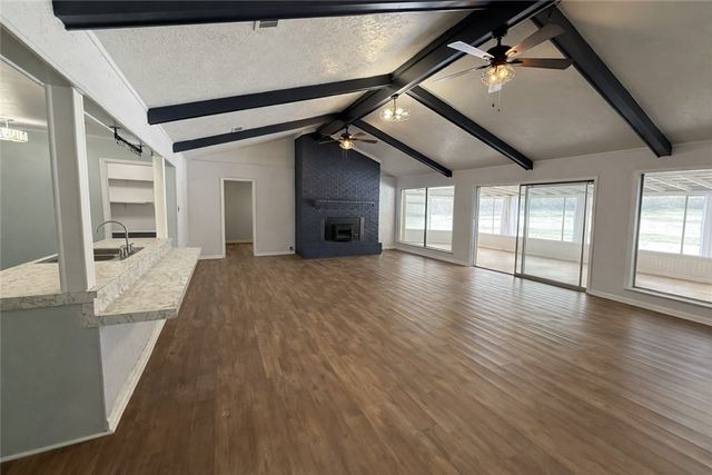 31 Hawaii Lane, Hilltop Lakes, TX 77871