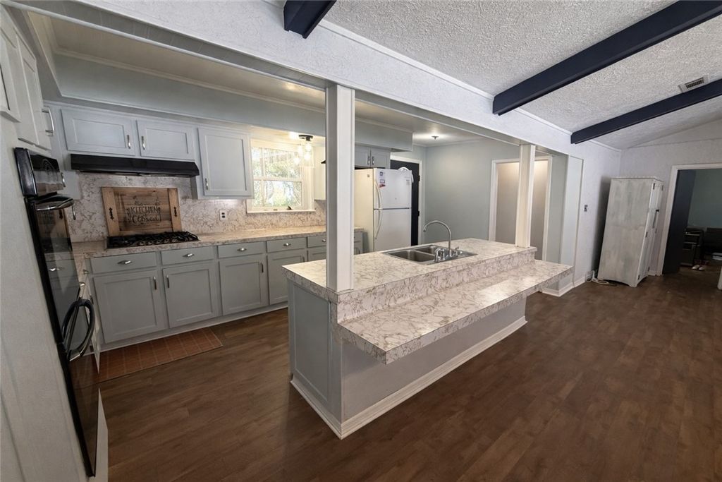 31 Hawaii Lane, Hilltop Lakes, TX 77871 — photo 5