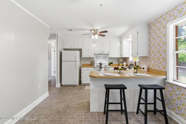 205 Woodside Drive, Petal, MS 39465