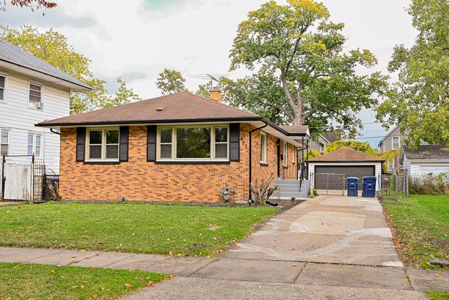 407 N 2nd Avenue, Maywood, IL 60153