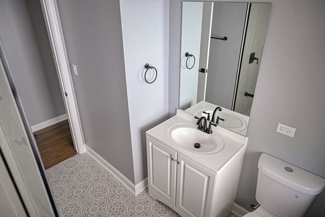 407 N 2nd Avenue, Maywood, IL 60153