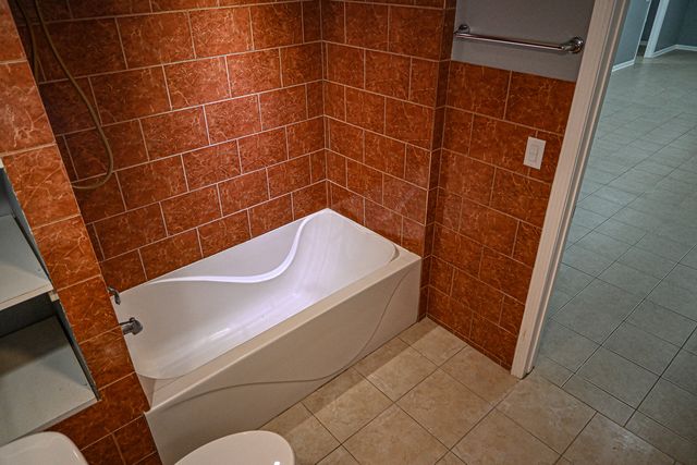 407 N 2nd Avenue, Maywood, IL 60153