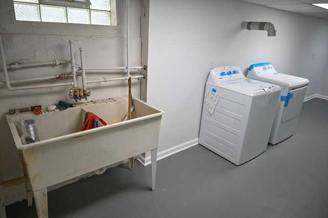 407 N 2nd Avenue, Maywood, IL 60153