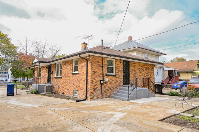 407 N 2nd Avenue, Maywood, IL 60153