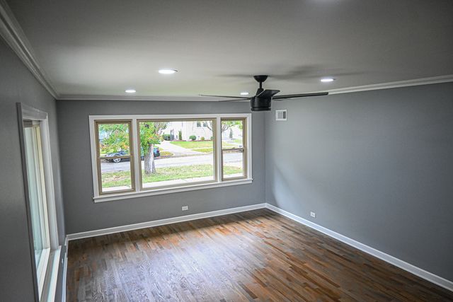 407 N 2nd Avenue, Maywood, IL 60153