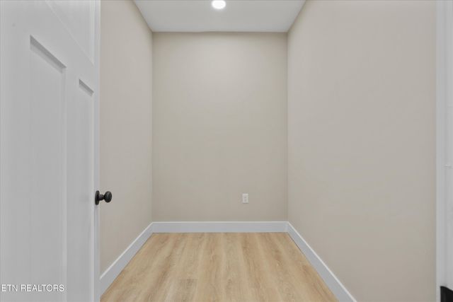 1024 N Gay St, Dandridge, TN 37725