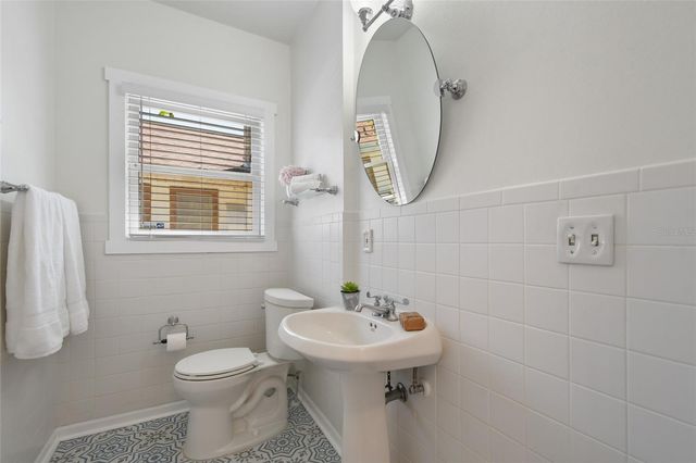 517 W YALE STREET, Orlando, FL 32804