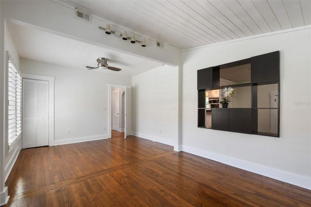 517 W YALE STREET, Orlando, FL 32804