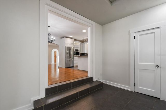 517 W YALE STREET, Orlando, FL 32804