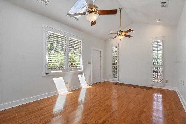 517 W YALE STREET, Orlando, FL 32804