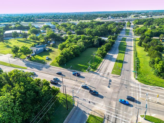 727 E Pleasant Runn Road, Cedar Hill, TX 75104