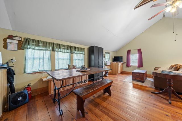 242 Cody Lane, Bastrop, TX 78602